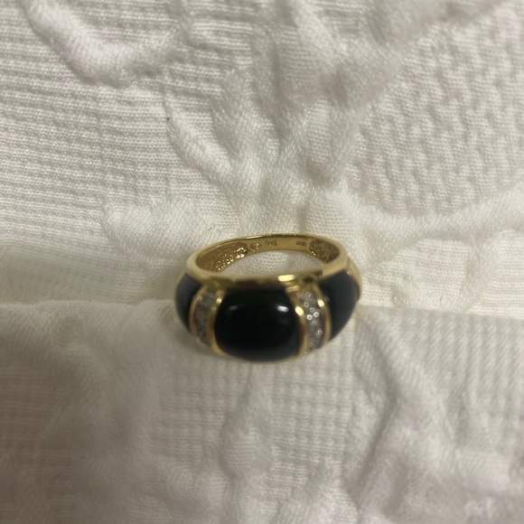 Onyx and Diamond Chip Ring - Picture 5 of 7